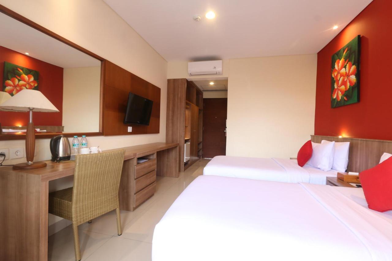 Grand La Walon Hotel Legian Exterior foto