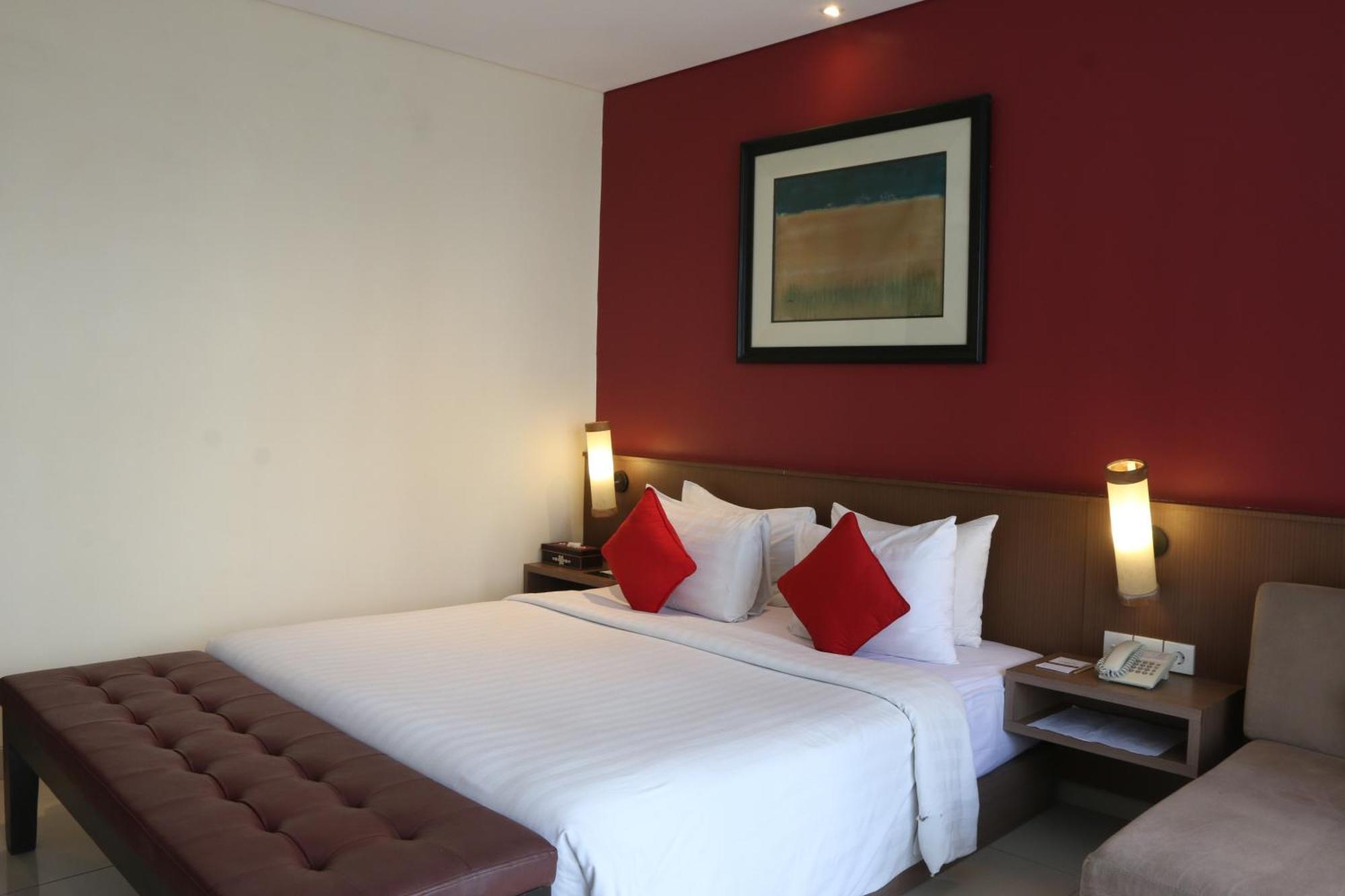 Grand La Walon Hotel Legian Exterior foto